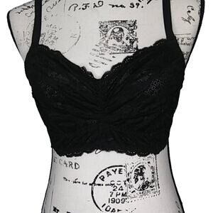 NEW Montelle Intimates Lace Bralette Size 38 B/C Wireless Convertible Straps NWT